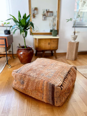 Esmat Boujaad pouf - Peach 60 x 60cm