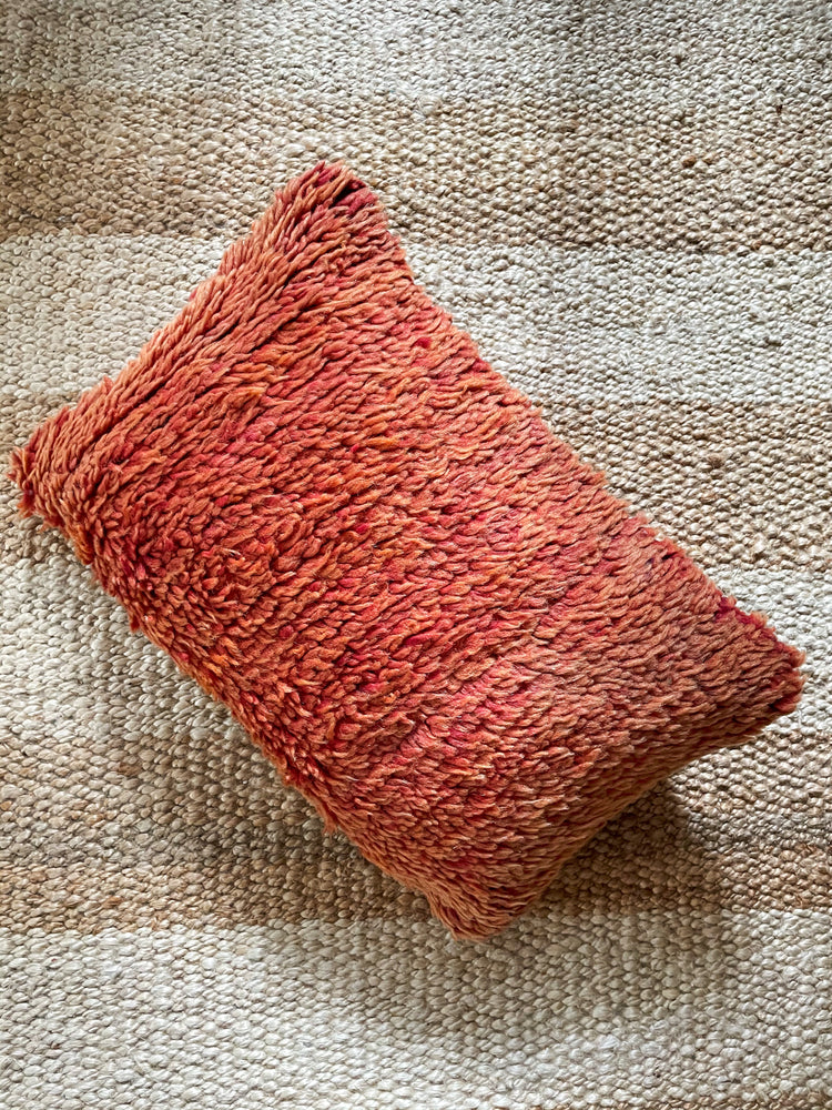 Safaa Boujaad pillow - Red 35 x 55cm