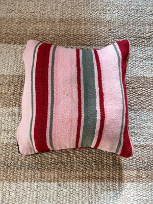 Amaynu Boujaad pillow - Red green 45 x 45cm