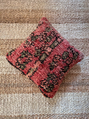 Amaynu Boujaad pillow - Red green 45 x 45cm