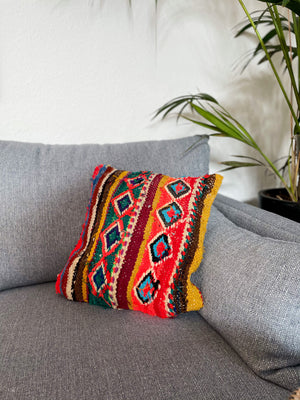 Hada flatweave pillow with embroidery - multicolor