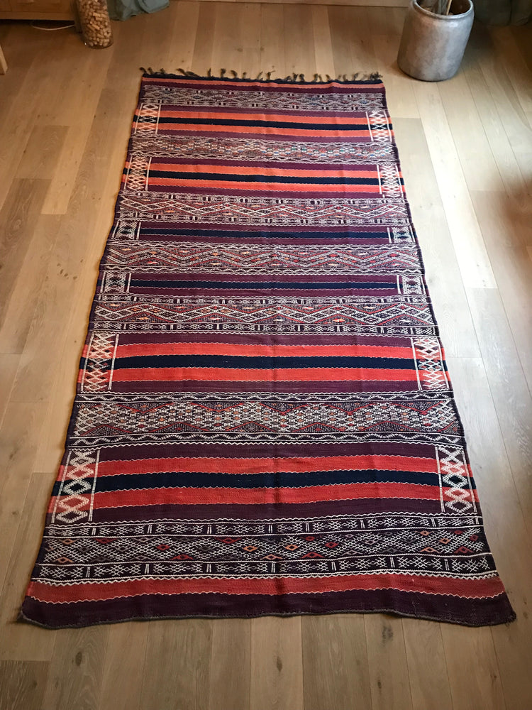 Contemporary Moroccan kilim rug | Olá Lindeza