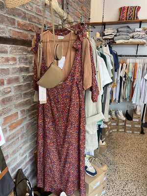 Dress with shoulder straps - Flowered reddish brown