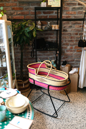 Moses basket stand | Olá Lindeza