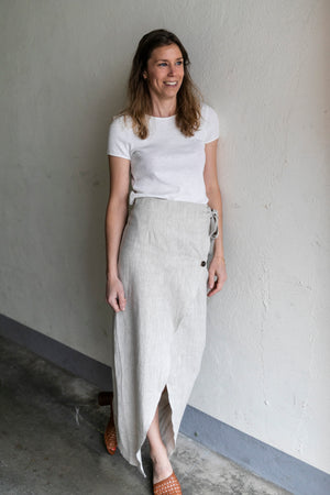Natural linen wrap skirt | Olá Lindeza