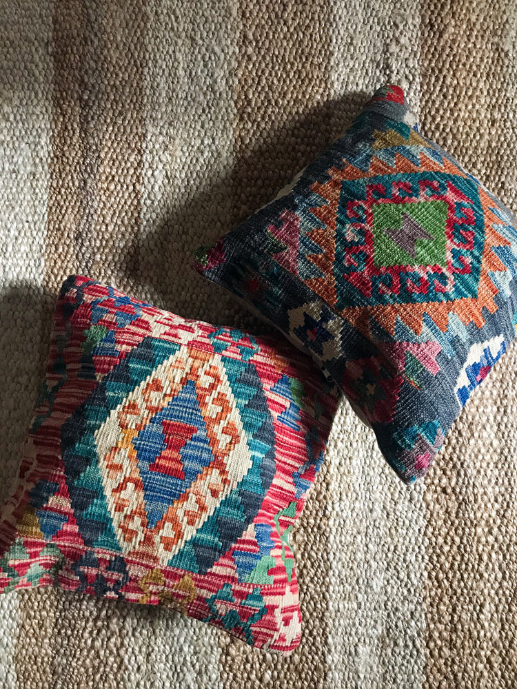 Kilim cushions | Olá Lindeza