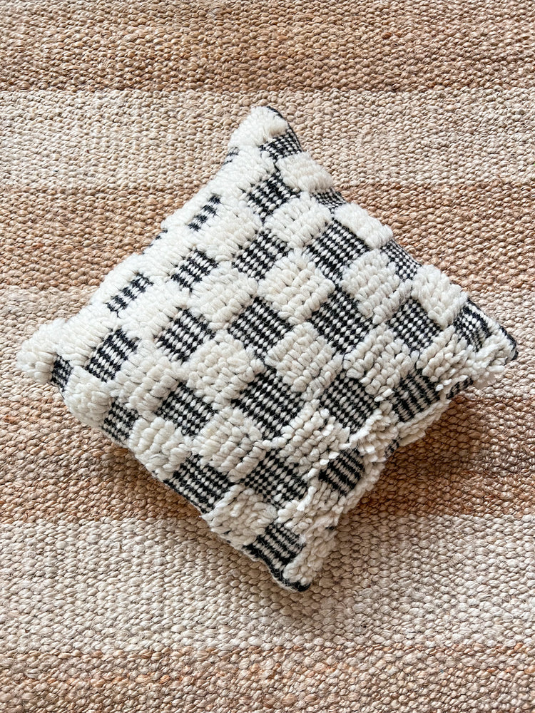 Azilal berber pillow - natural wool and black embroidery - 45 x 45 cm