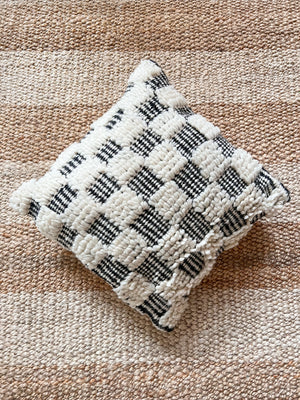 Azilal berber pillow - natural wool and black embroidery - 45 x 45 cm