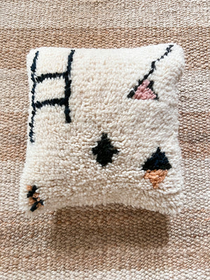 Azilal berber pillow - Natural wool and geometric shapes - 45 x 45 cm