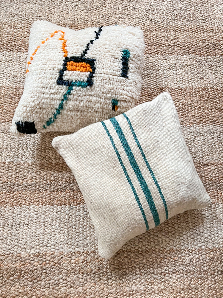 Azilal berber pillow - Natural wool and geometric pattern blue-green black and orange - 45 x 45 cm