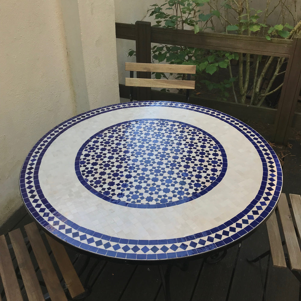Ivory blue mosaic tile table | Olá Lindeza