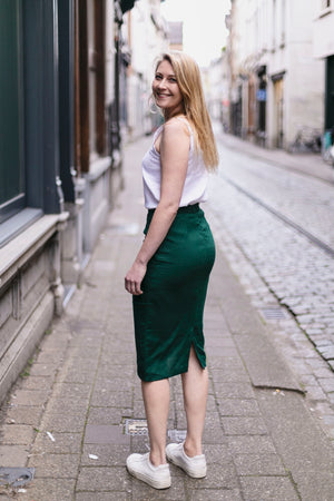 Linen pencil skirt in bottle green | Olá Lindeza