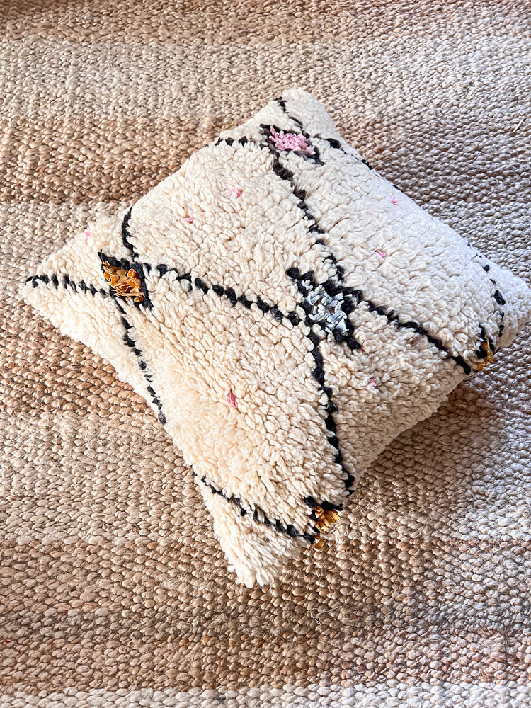 Maahnoor Azilal berber pillow - Natural wool and diamond geometry - 45 x 45cm