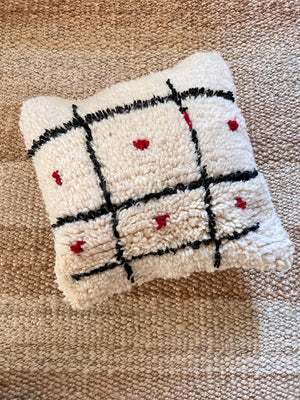 Siman Azilal berber pillow - Natural wool and grid with dots - 45 x 45cm