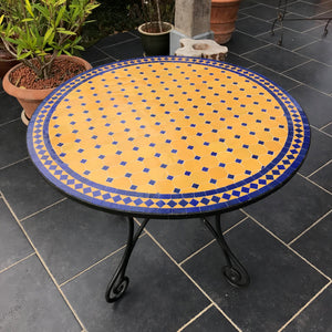 Ocher blue mosaic tile table | Olá Lindeza