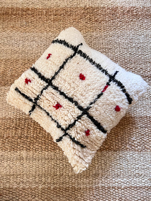 Siman Azilal berber pillow - Natural wool and grid with dots - 45 x 45cm