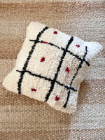 Siman Azilal berber pillow - Natural wool and grid with dots - 45 x 45cm