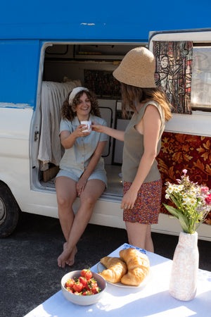 Shorts with pockets - Flowered reddish brown