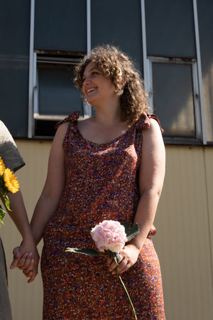 Dress with shoulder straps - Flowered reddish brown