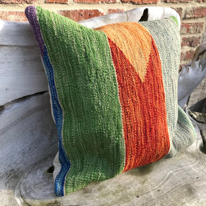 Burning flame kilim cushion cover | Olá Lindeza